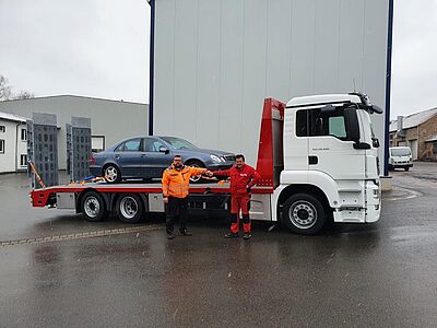 Mietarbeitsbühnentransporter