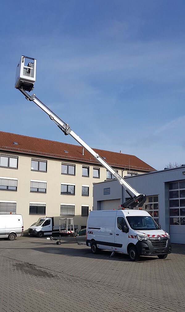 Effiziente Höhenzugänge direkt vor Ort – unser mobiler Hebebühnenservice im Einsatz