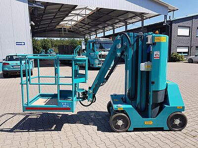 HELIX 1004XL – Moderner, kompakter Hubsteiger. Ideal für präzise Höhenarbeiten auf engem Raum
