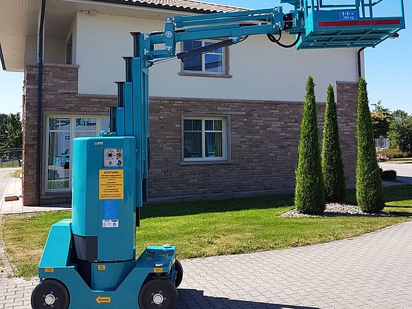Vertikalmast Arbeitsbühne HELIX 1004XL