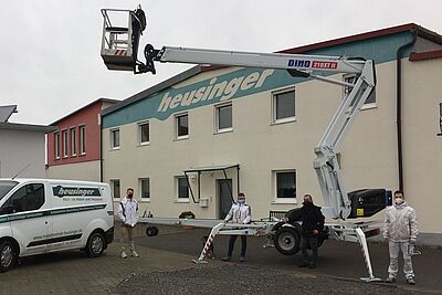 Auslieferung Anhänger Gelenk Teleskop Arbeitsbühne DINO 210XT II