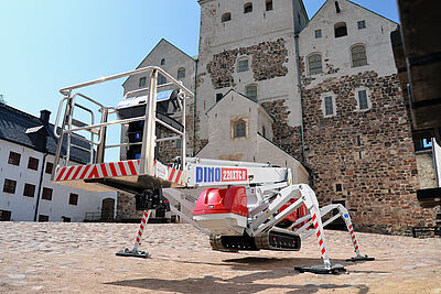 DINO 220XTC II DINO 220XTC II – sicherer Einsatz auf festem Untergrund.