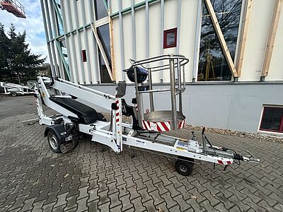 Anhänger Teleskop Arbeitsbühne DINO 120TN - Transportstellung